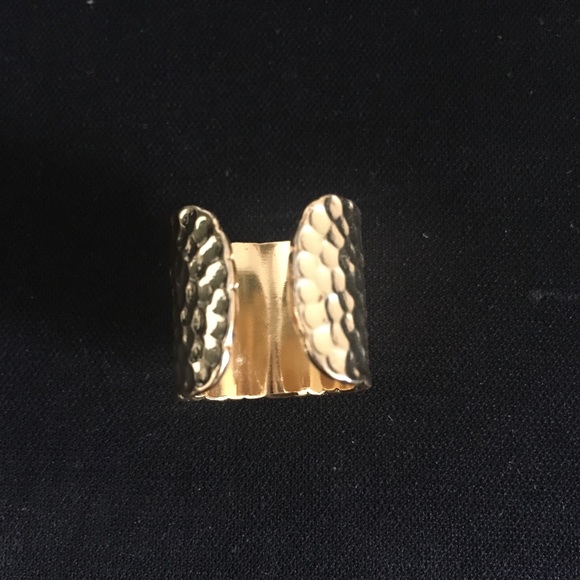 Beautiful fashion ring - Picture 8 of 8